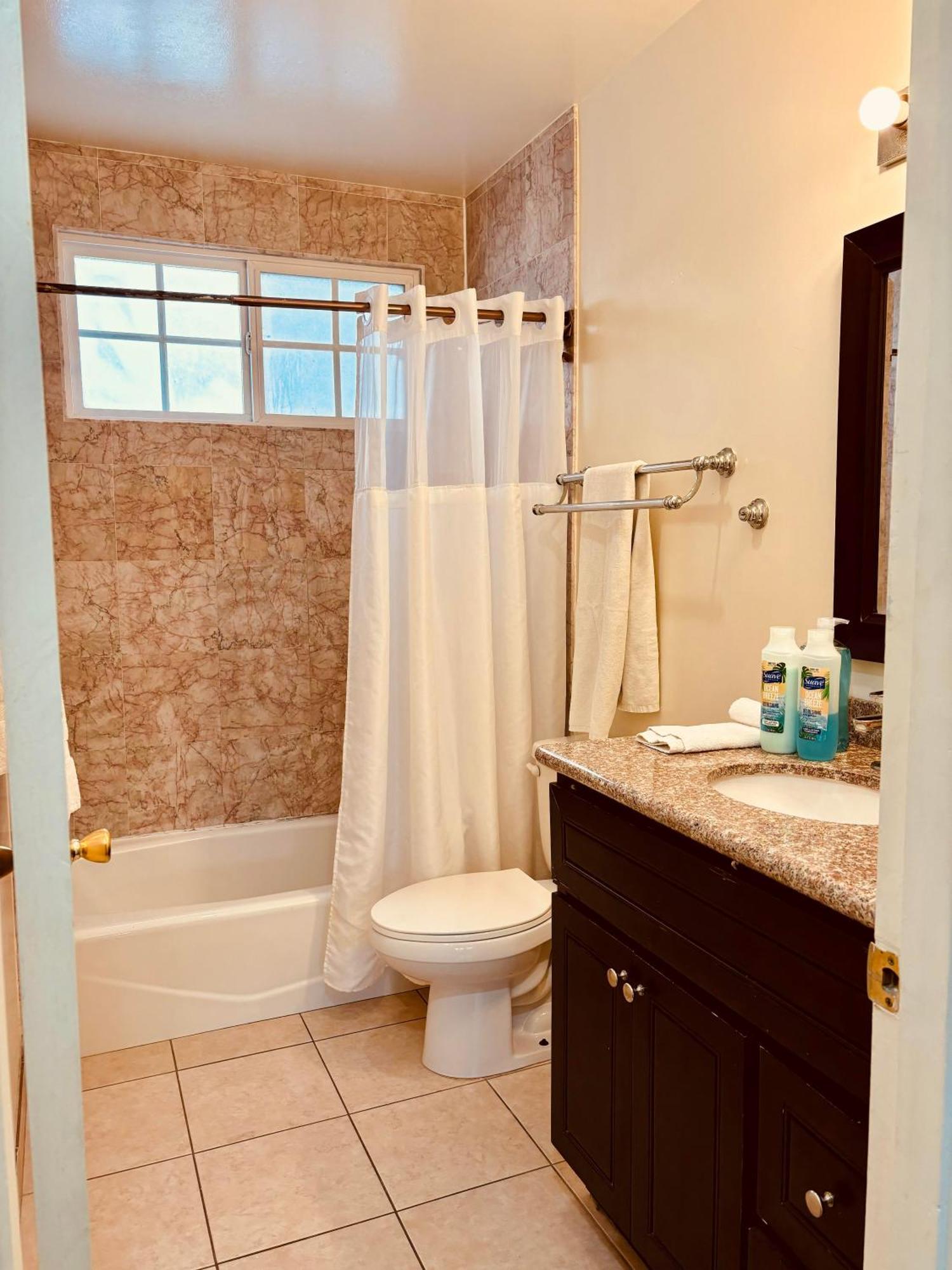 Centrally Located 2 Bed Ucla Apartment Los Ángeles Exterior foto