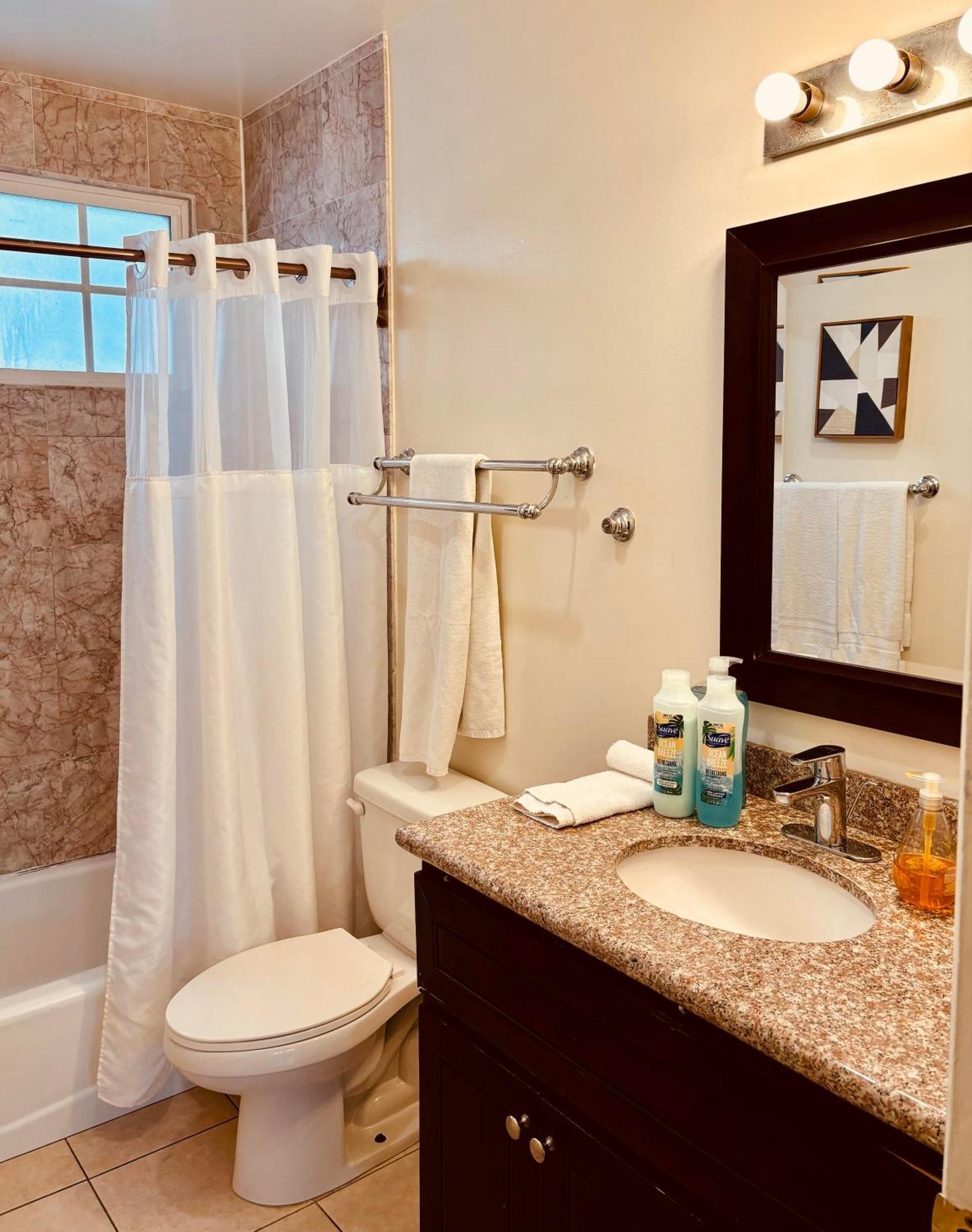 Centrally Located 2 Bed Ucla Apartment Los Ángeles Exterior foto